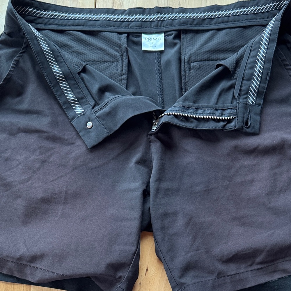Primo preowned Men's Black Flat Front golf Shorts